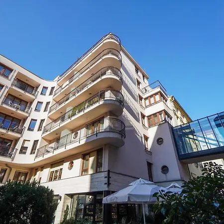 Gozsdu Downtown Apartment Budapest