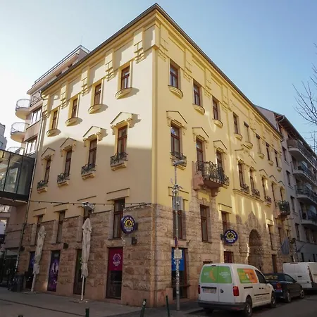 Apartment Gozsdu Downtown